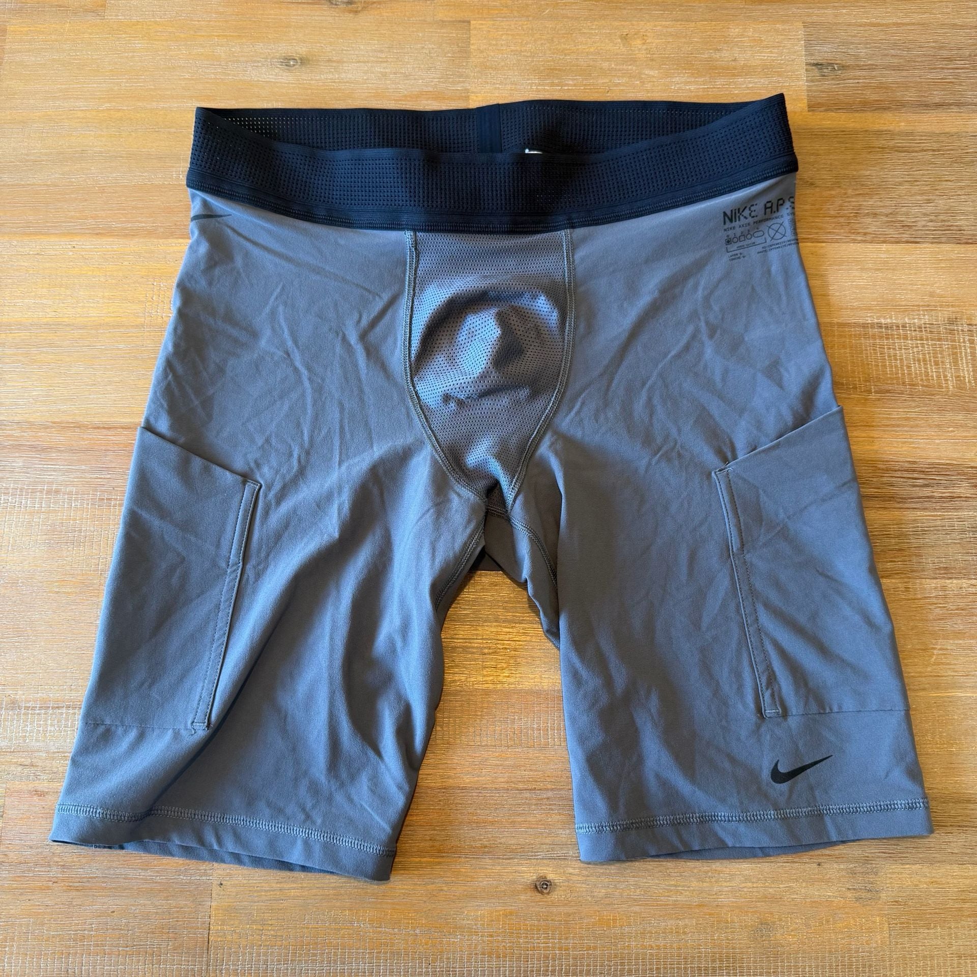 Nike APS Dri-FIT ADV Compression Shorts L Gray Axis Performance Tights Pockets 2