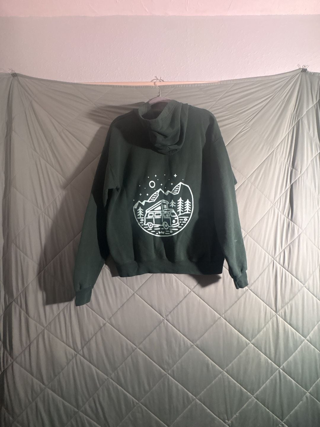 Hanes Ecosmart Zip Up Hoodie Size L Green Happi Camper Graphic 4