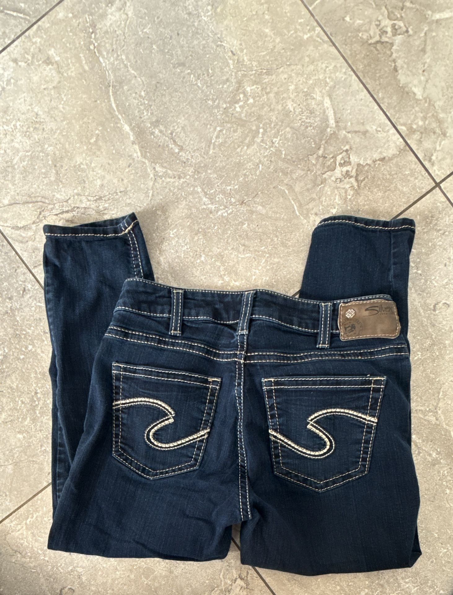 Silver Jeans Co. Suki High Capri Size 30/L24 Dark Wash Super Stretch 2