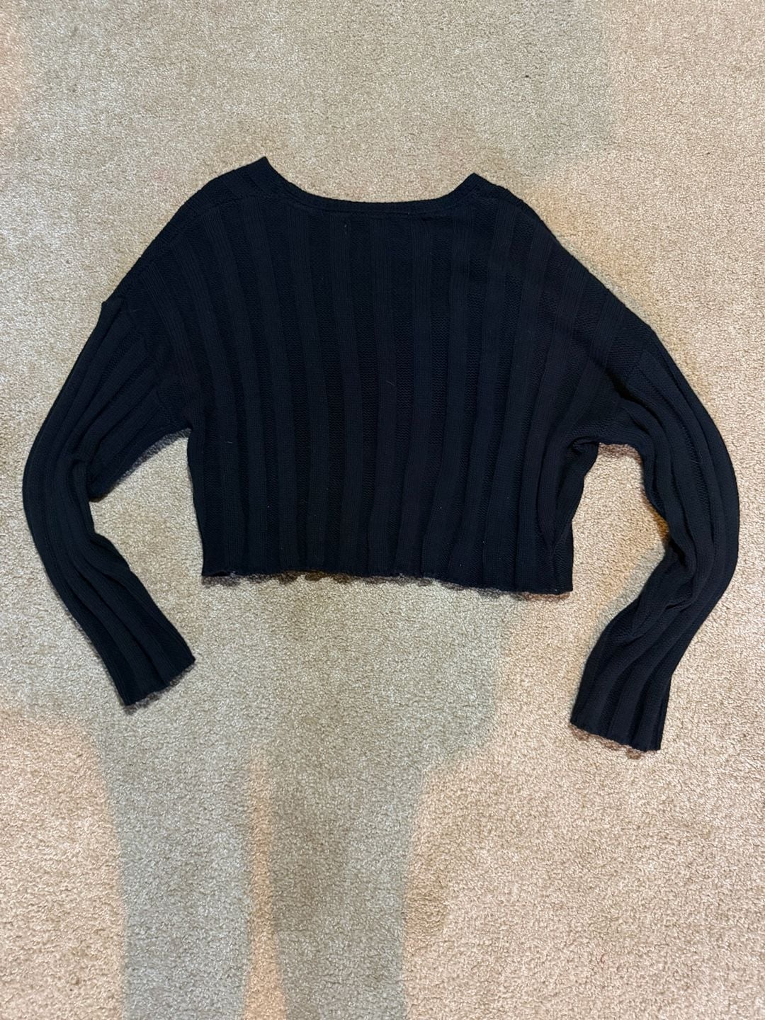 Urban Outfitters V-Neck Ribbed Crop Sweater Size S Black 4