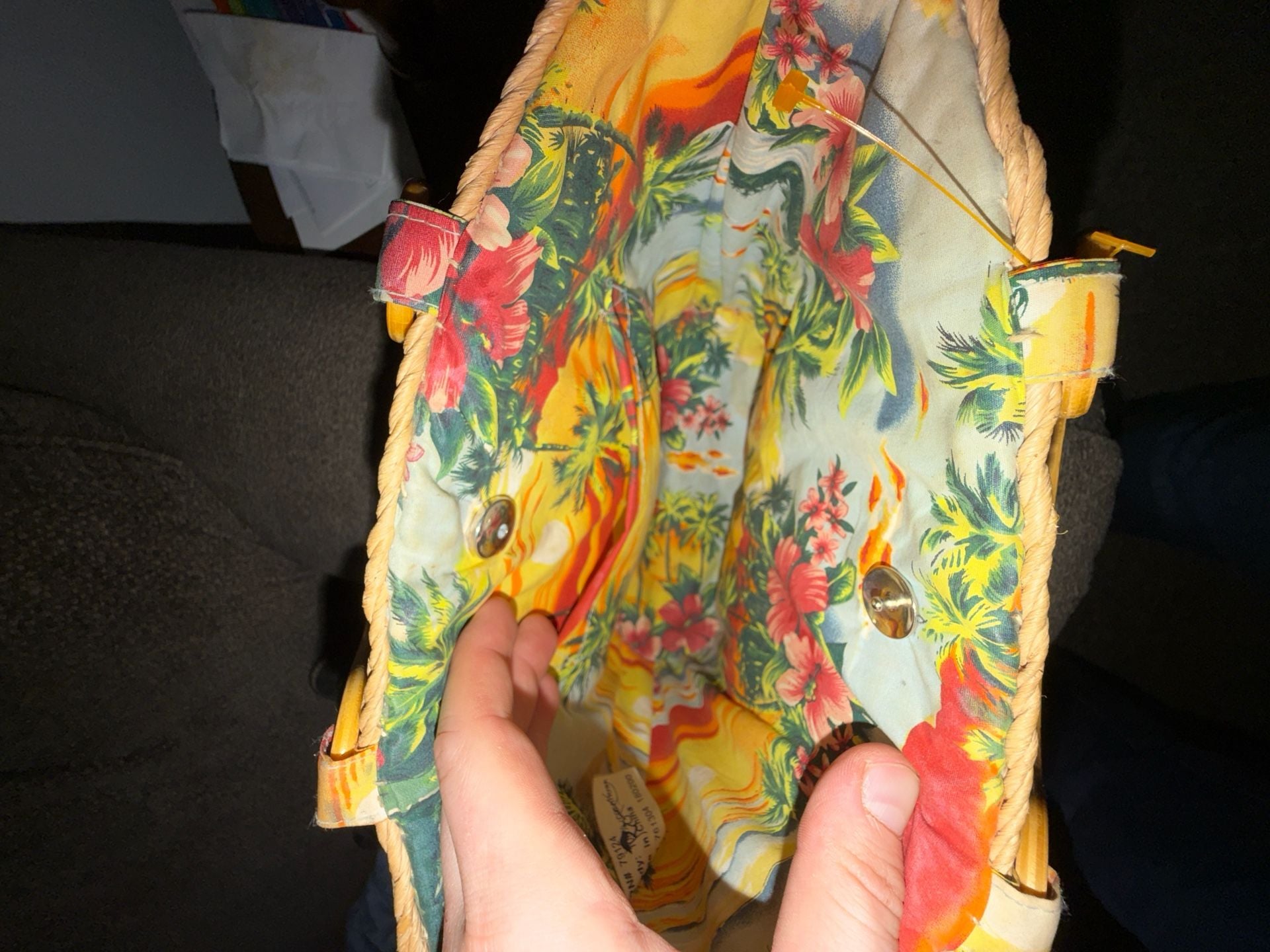 Sun N Sand Straw Handbag Tropical Floral Wood Handles 3