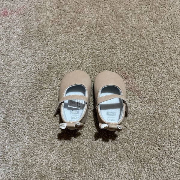 Carter's Mary Jane Shoes Size 0-3m Tan Bow Pre-Walker