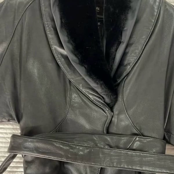 Wilsons Leather Belted Jacket Size M Black Leather Thinsulate Fur Collar