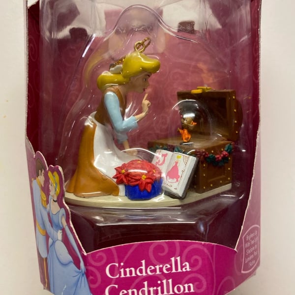 Disney Classics Enesco Cinderella Figurine Ornament in Box
