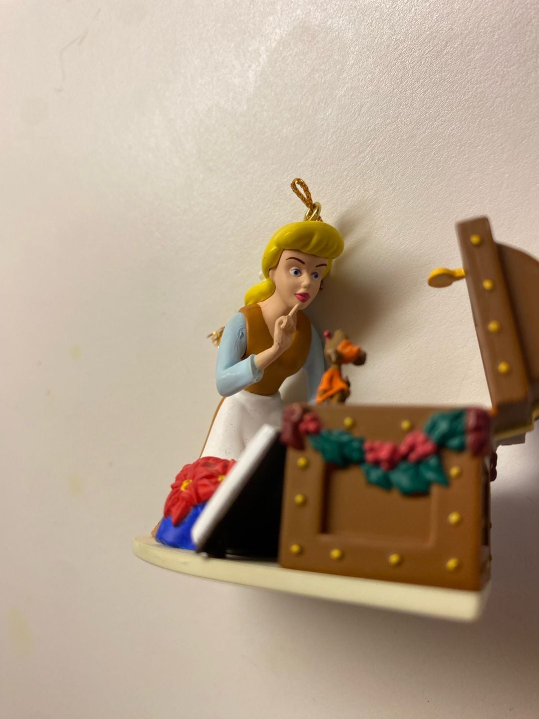Disney Classics Enesco Cinderella Figurine Ornament in Box 6