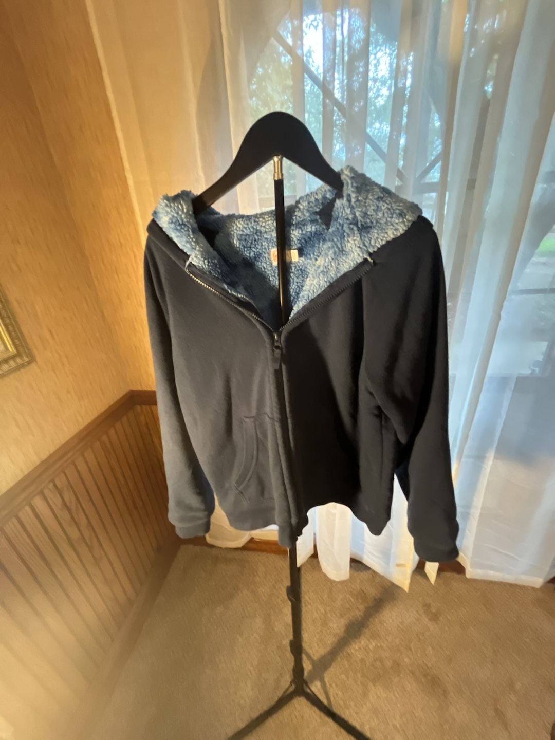 Fuzzly Hooded Sweater Full Zip 3