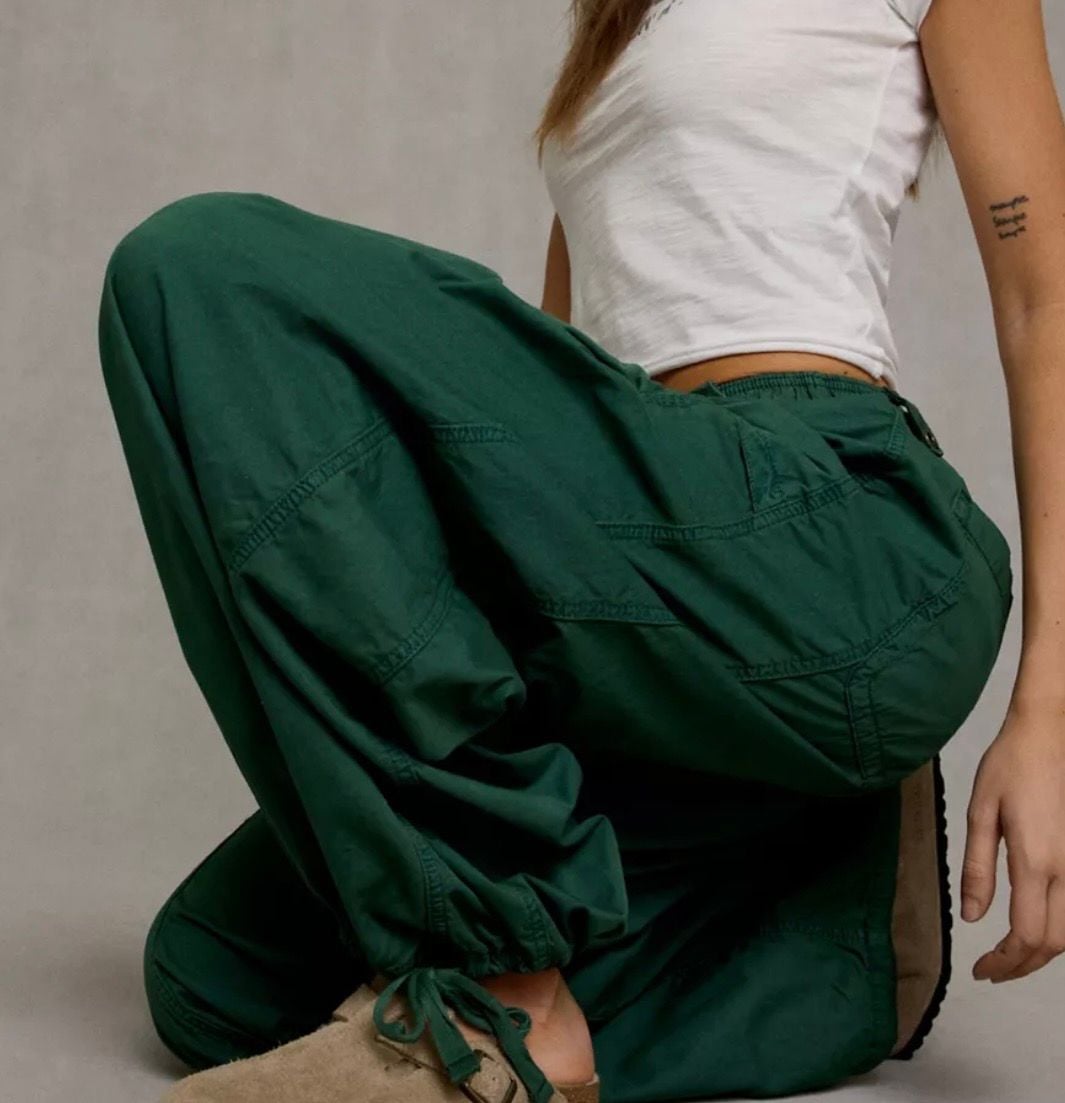 BDG Sunridge Mid-Rise Cargo Balloon Pants Size M 2