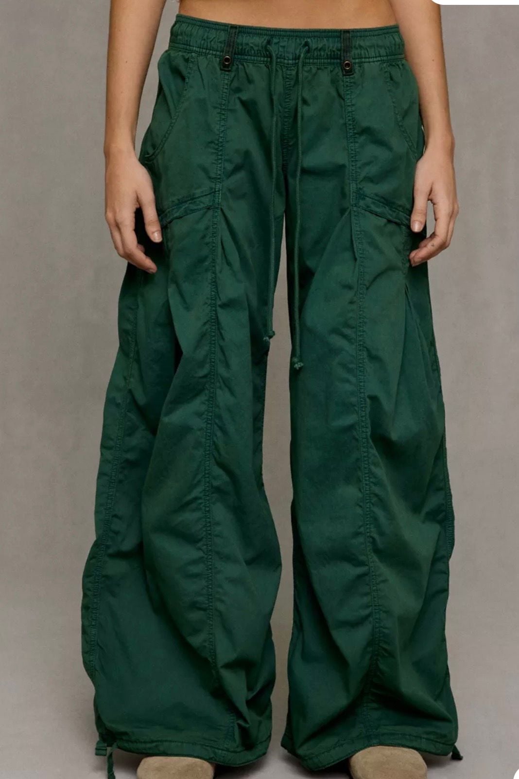 BDG Sunridge Mid-Rise Cargo Balloon Pants Size M 4