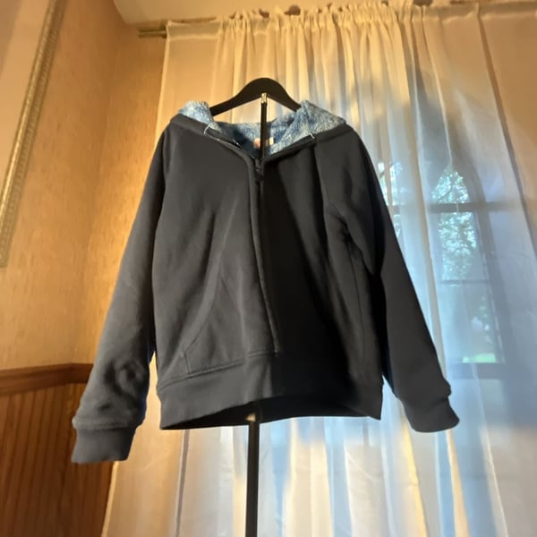 Fuzzly Hooded Sweater Full Zip