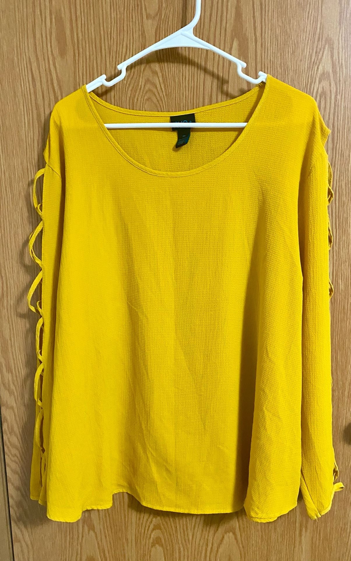 Rue+ Yellow Top Size 2X Lace-Up Sleeve Blouse 2