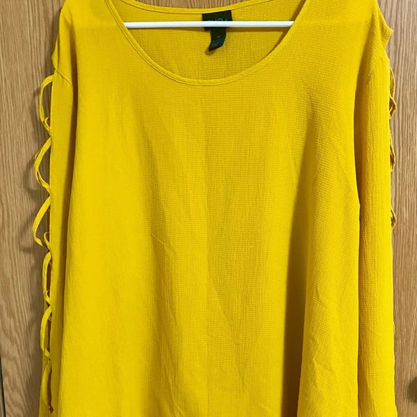 Rue+ Yellow Top Size 2X Lace-Up Sleeve Blouse