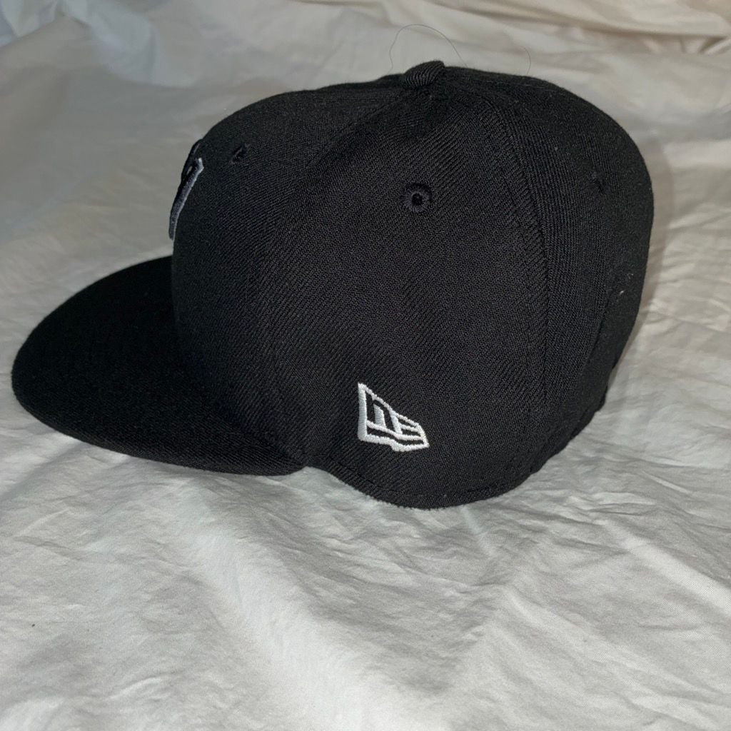 New Era San Antonio Spurs 59FIFTY Fitted Hat Size 6 3/4 Black 10