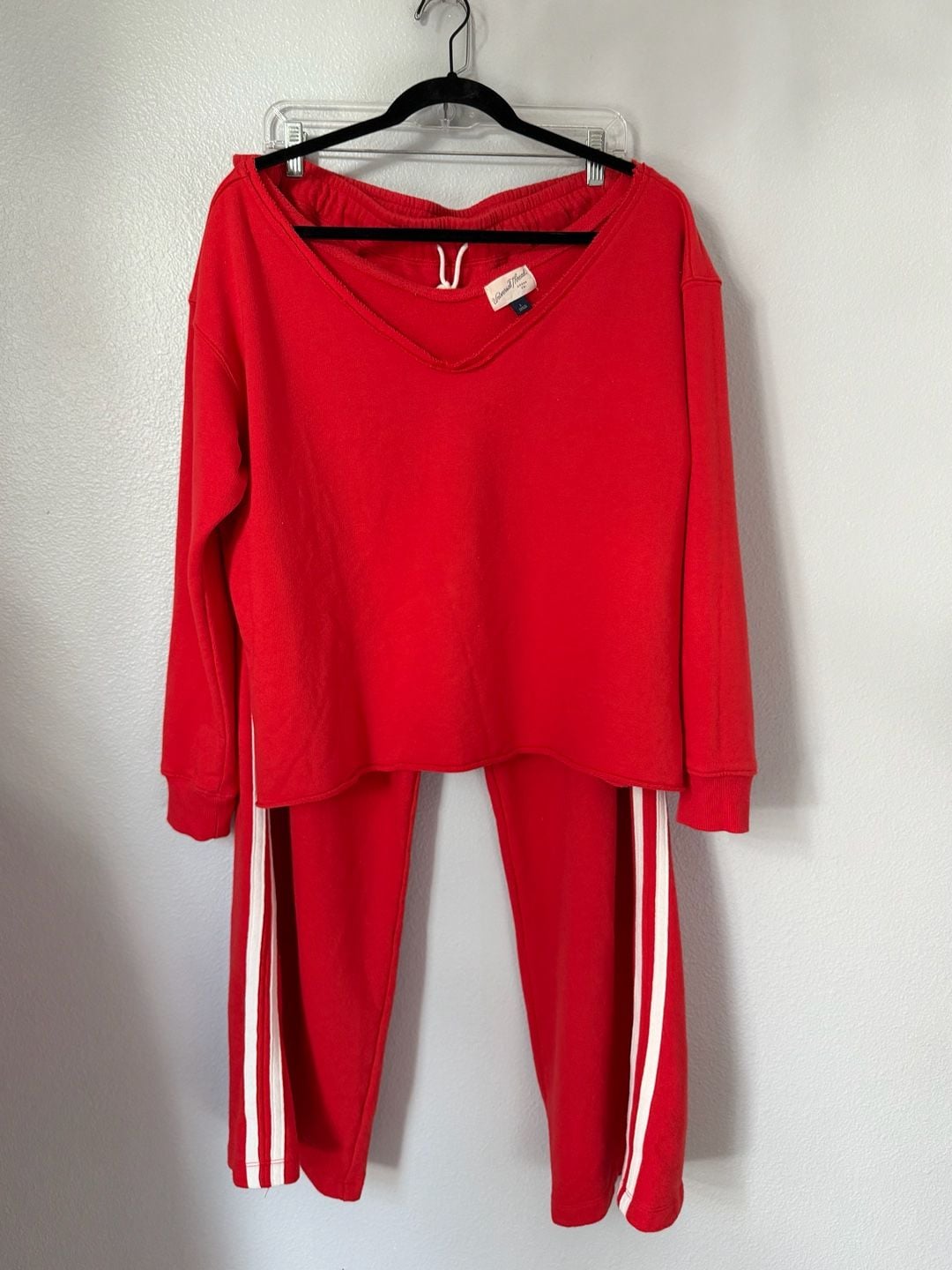 Universal Thread Two Piece Set Size L Red Lounge Set 1