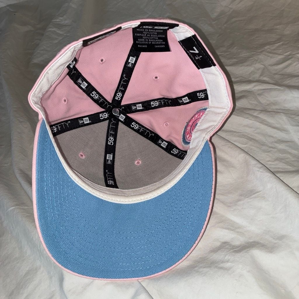 New Era Colorado Rockies 59FIFTY Fitted Hat Size 7 1/4 Pink Blue 1993 8