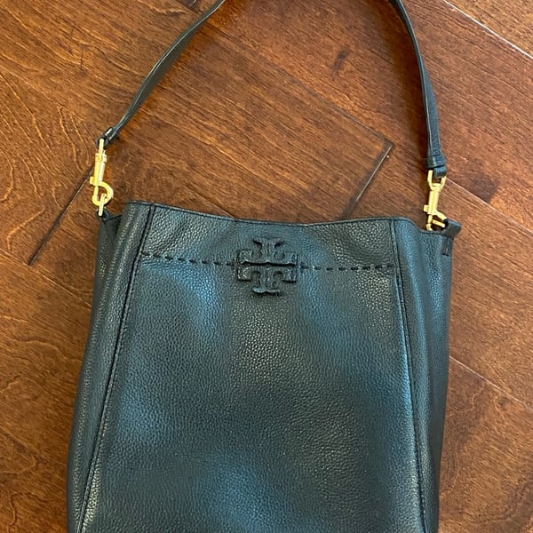 Tory Burch McGraw Black Pebbled Leather Bucket Bag Handbag