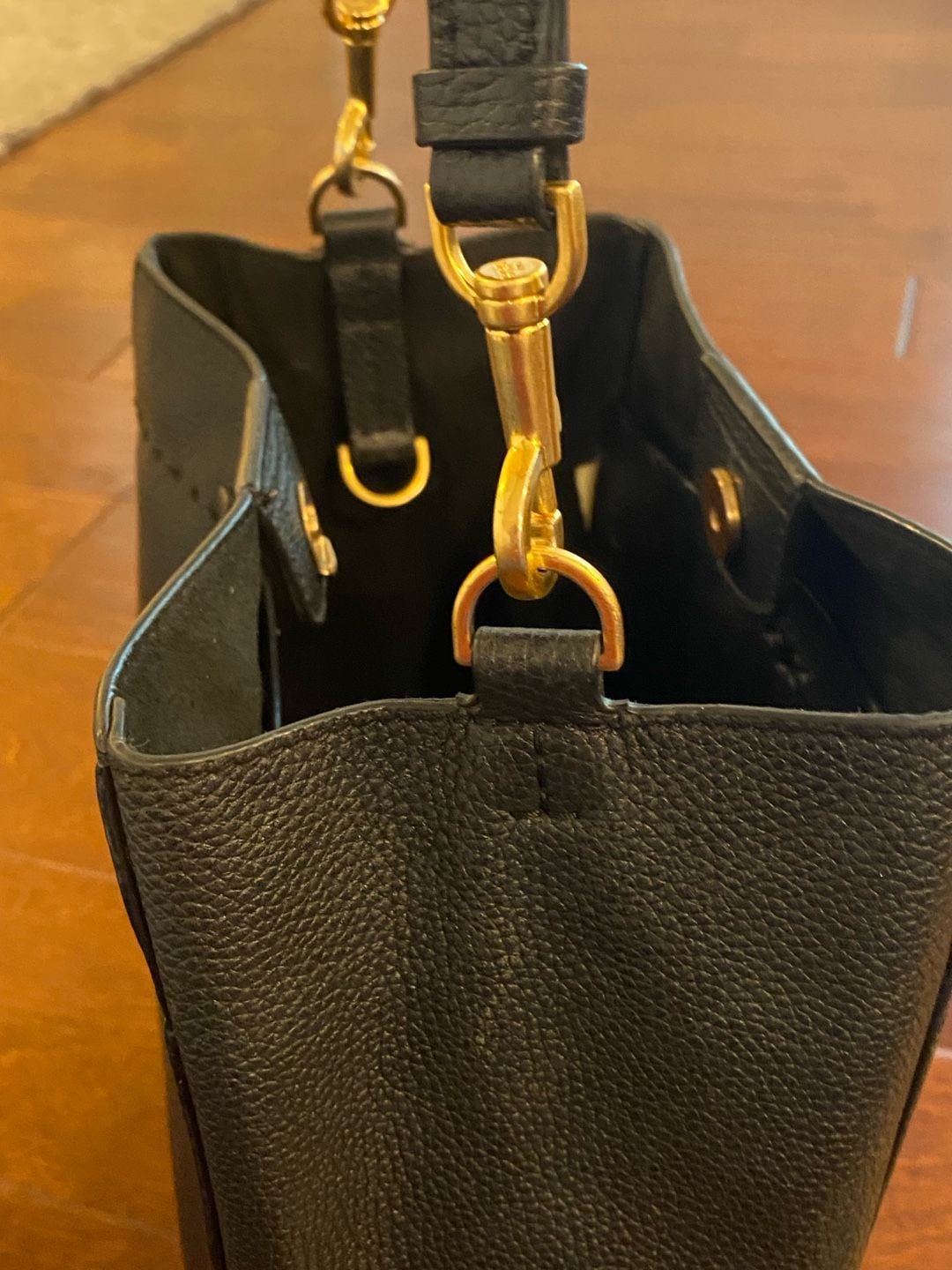 Tory Burch McGraw Black Pebbled Leather Bucket Bag Handbag 13