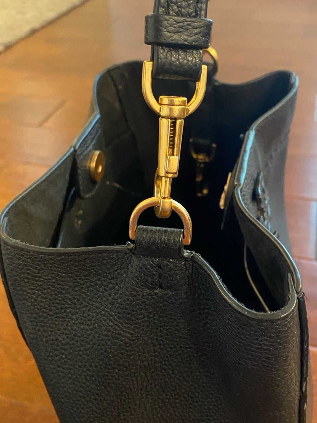 Tory Burch McGraw Black Pebbled Leather Bucket Bag Handbag 14