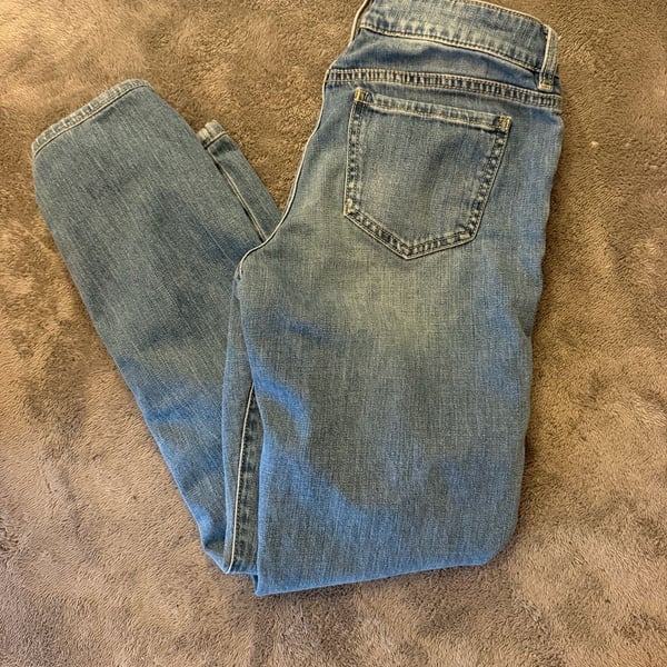 Brooks Brothers Red Fleece Jeans Size 0 Light Wash Denim Slim Fit