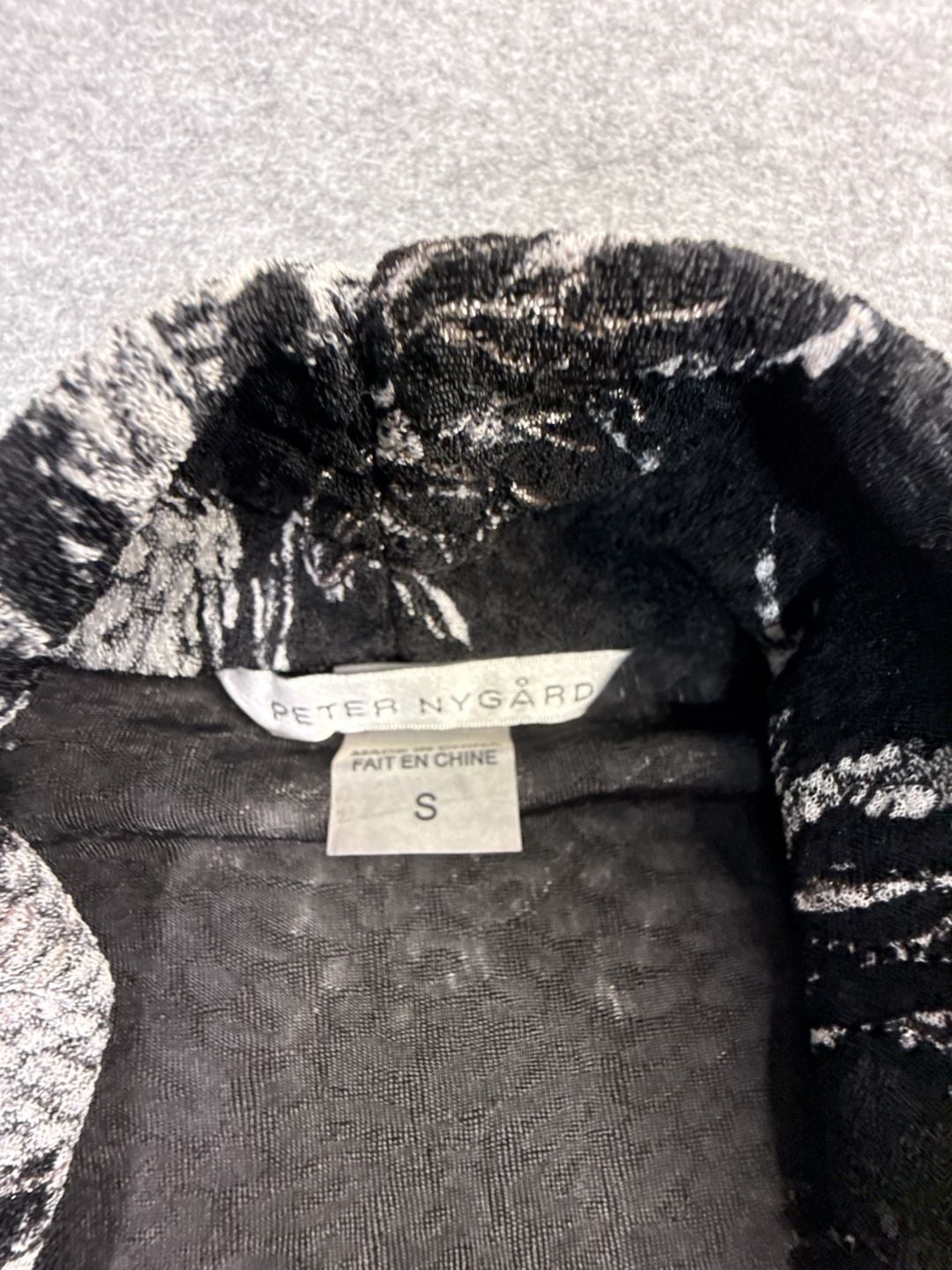 Peter Nygård Cardigan Size S Black White Floral Open Front Topper 3