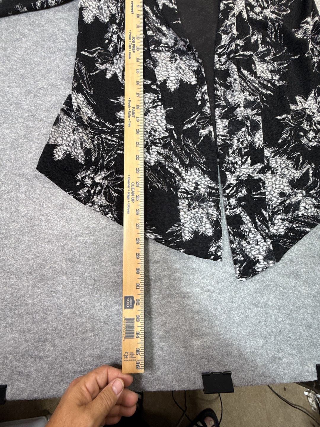 Peter Nygård Cardigan Size S Black White Floral Open Front Topper 6