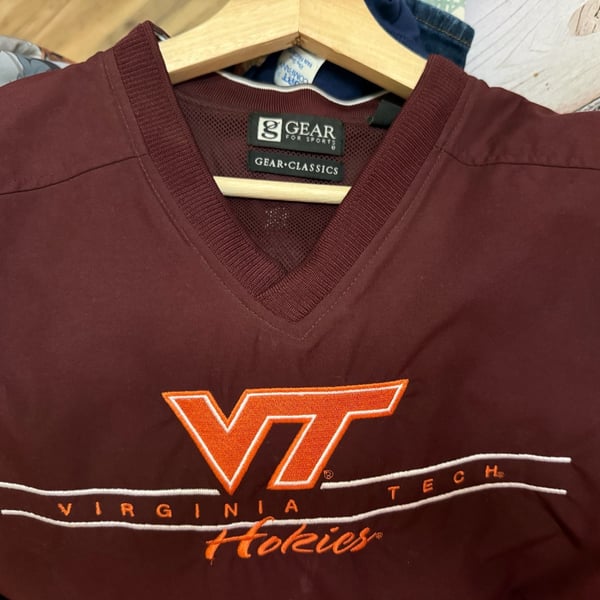 Gear For Sports Virginia Tech Hokies Windbreaker XL Maroon V-Neck Jacket