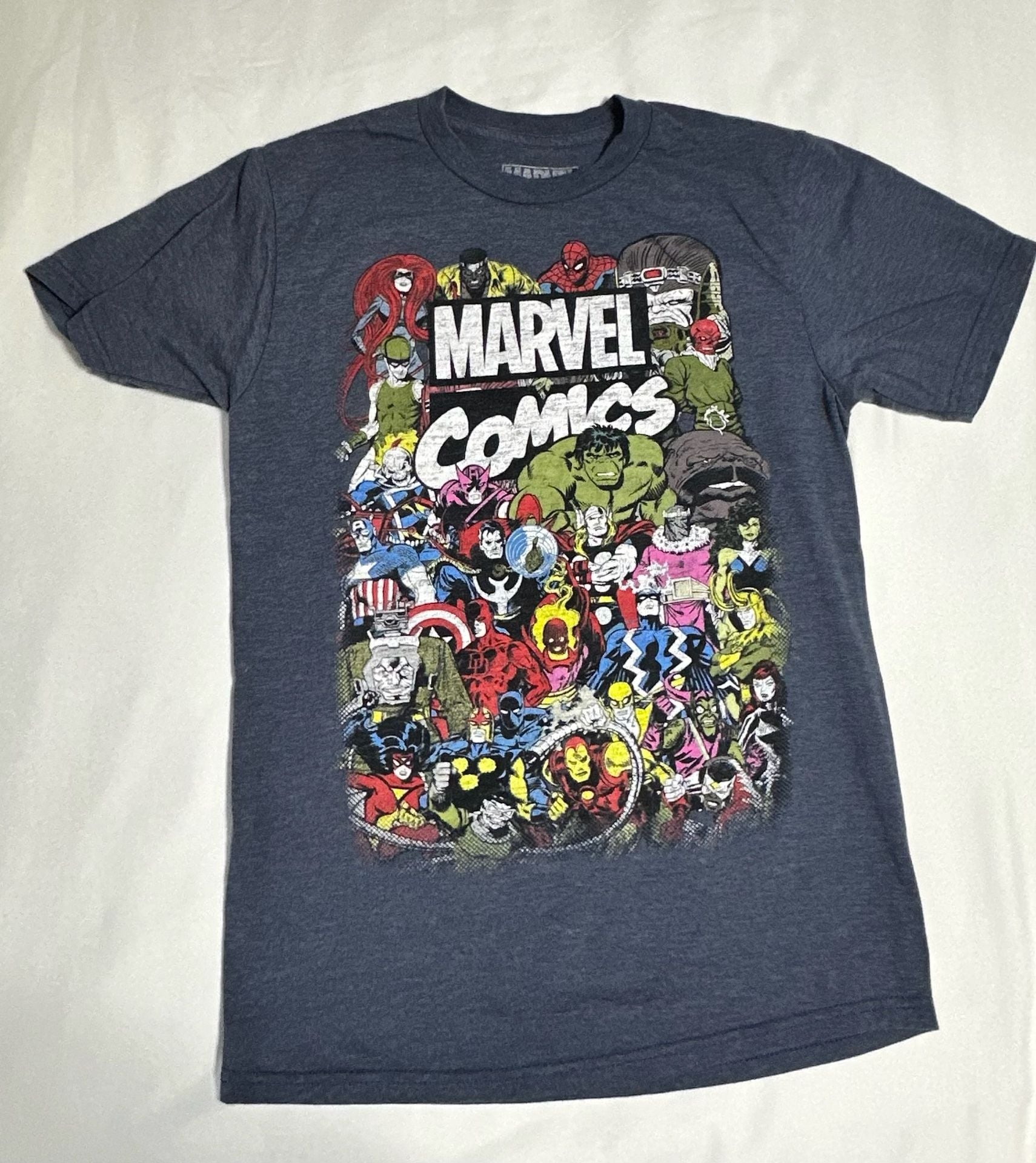 Marvel Comics Graphic T-Shirt Size SM Gray Vintage Heroes 1