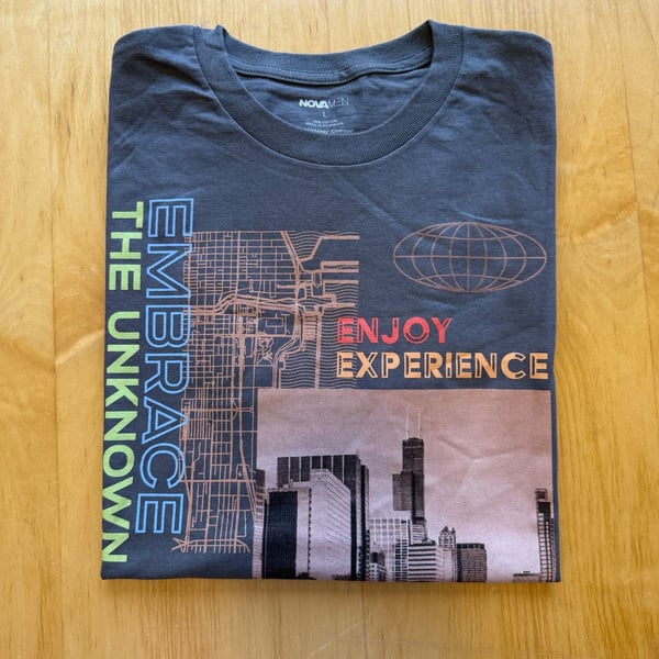 Novamen Chicago Skyline Graphic T-Shirt Size L Charcoal