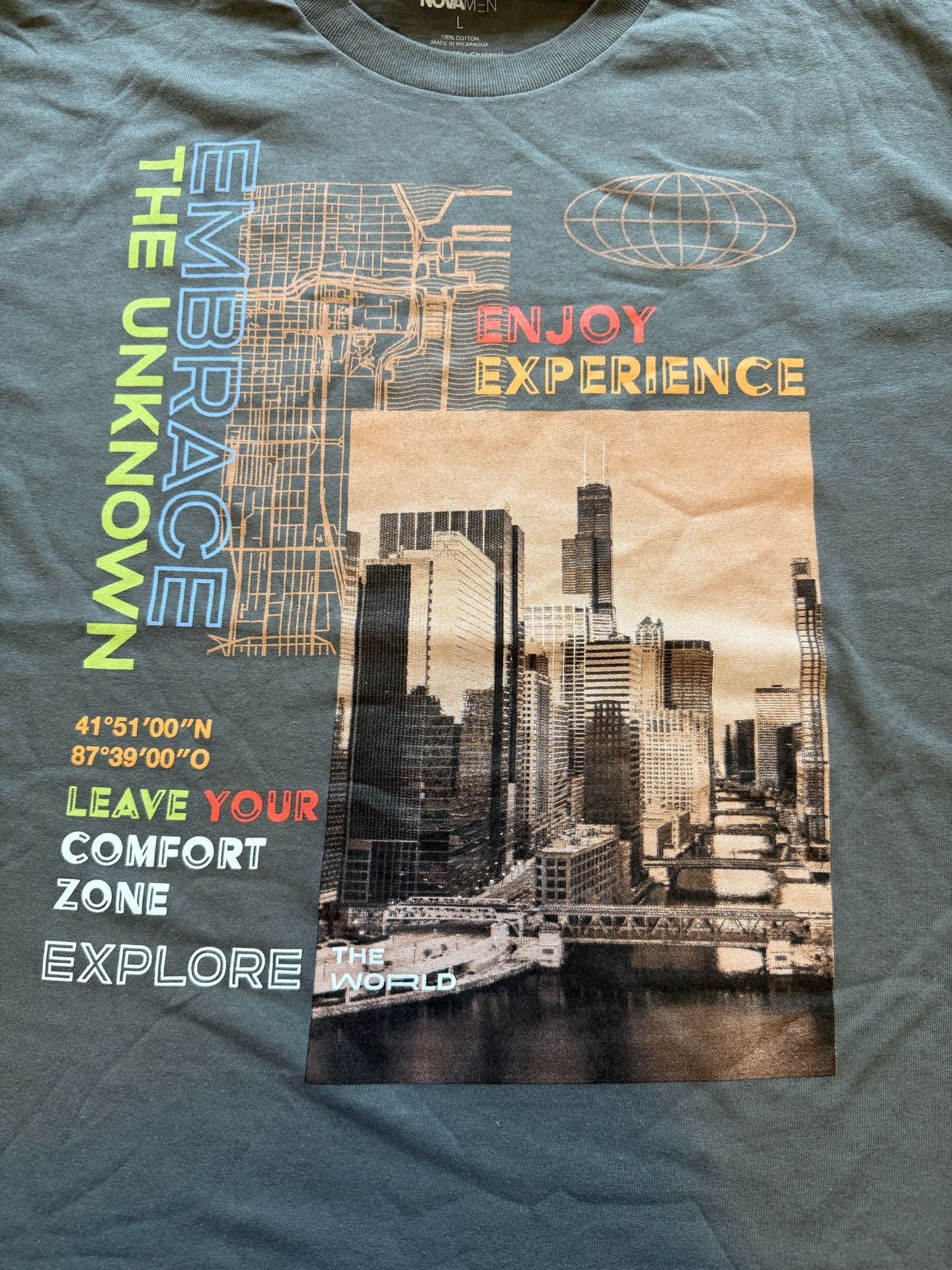 Novamen Chicago Skyline Graphic T-Shirt Size L Charcoal 5