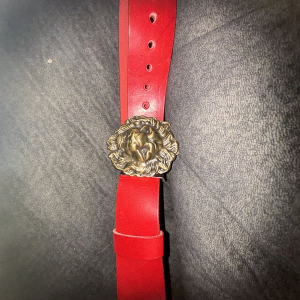 Top Grain Saddle Cowhide Belt Size 8157 Red Leather Lion Buckle