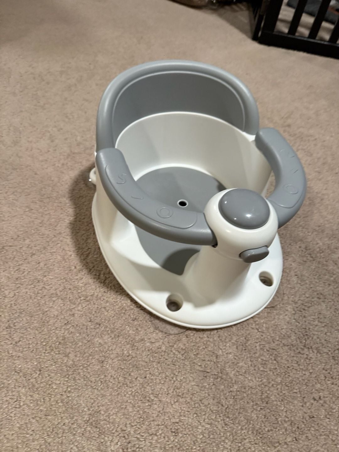 Baby Bath Seat YD-1958 Gray Suction Cups 2