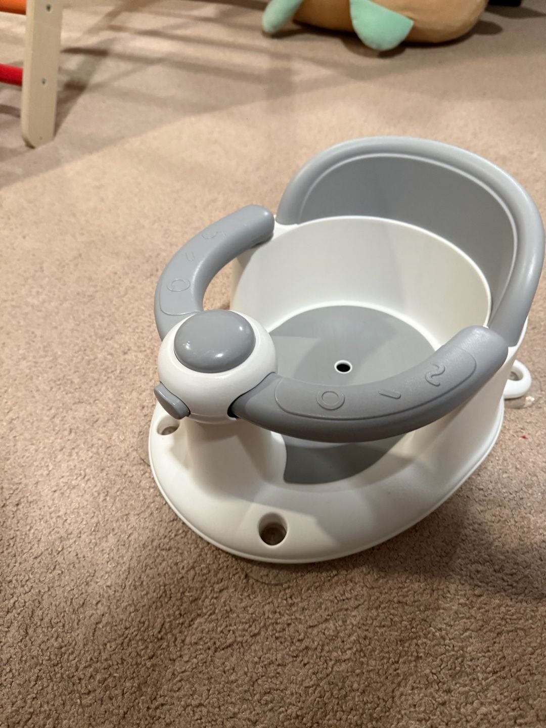 Baby Bath Seat YD-1958 Gray Suction Cups 3