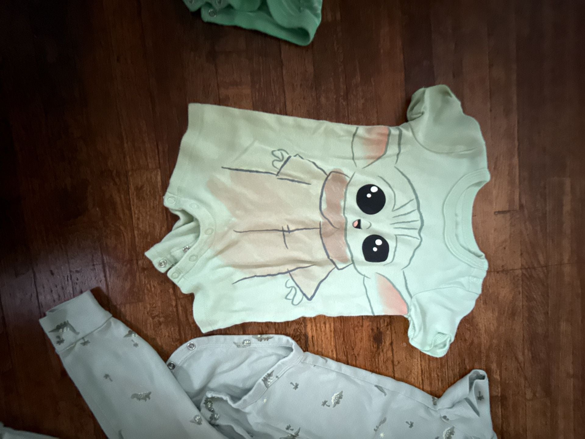 Baby Boys Green Rompers And Bodysuit Set 3