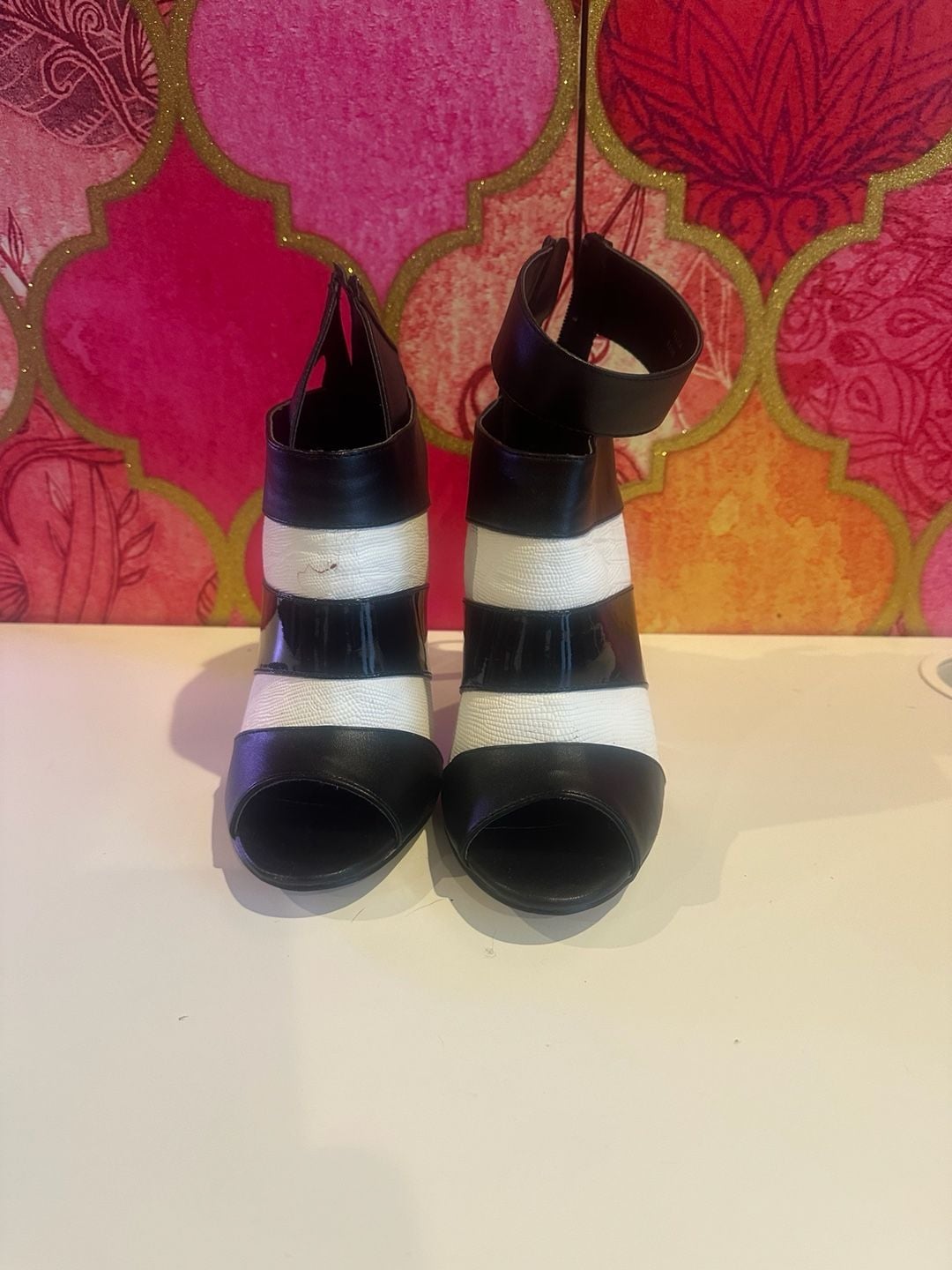Beau + Ashe Black White Heels Size 8 2