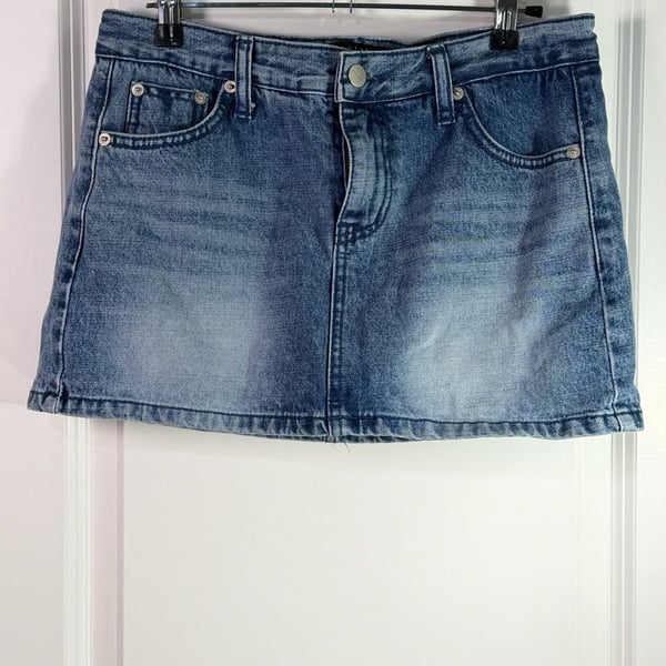 Varial Denim Mini Skirt Size M Blue Distressed Y2K Low Rise