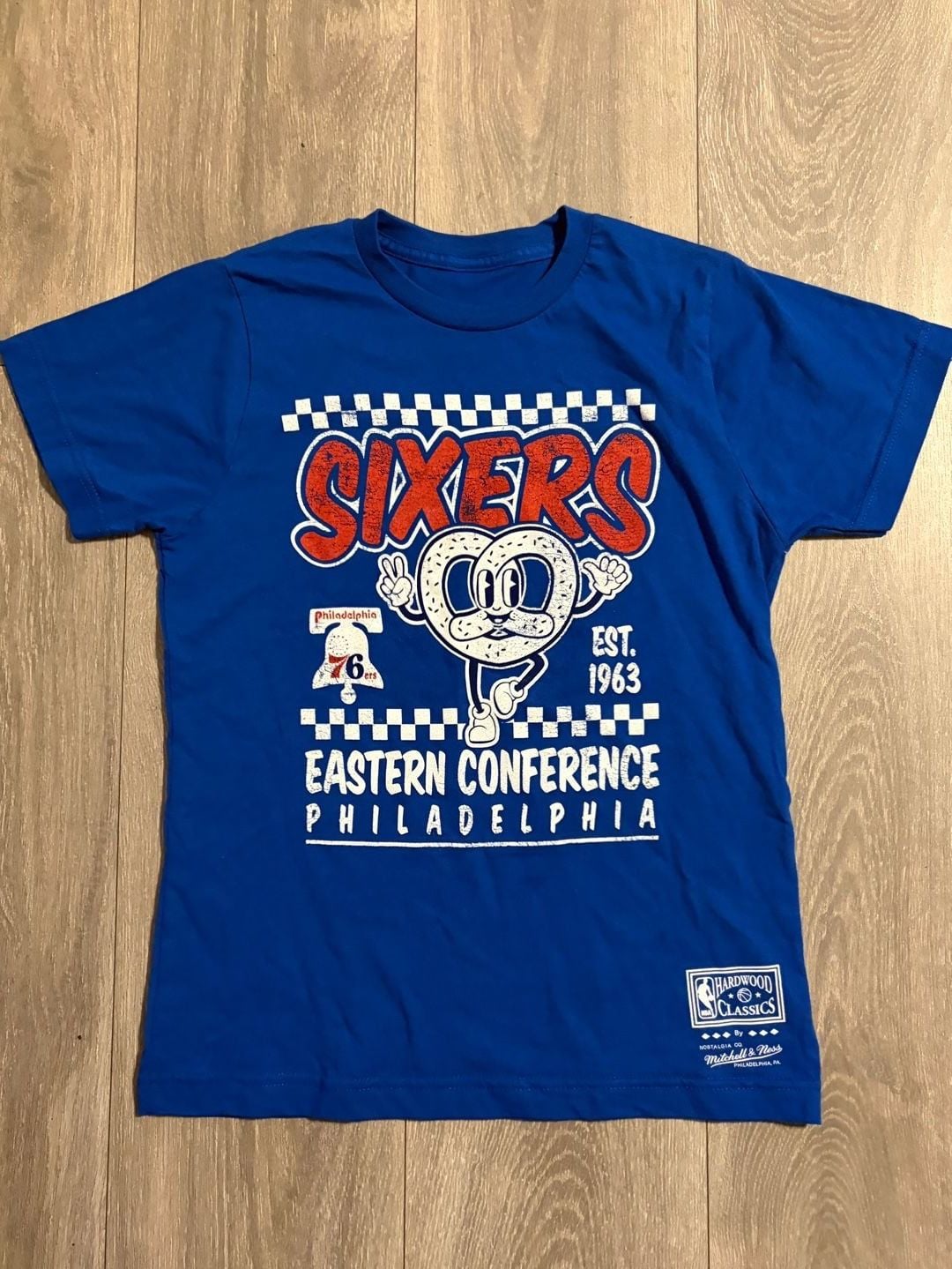 Youth Mitchell & Ness Philadelphia 76ers T-Shirt Size M Blue Graphic 3