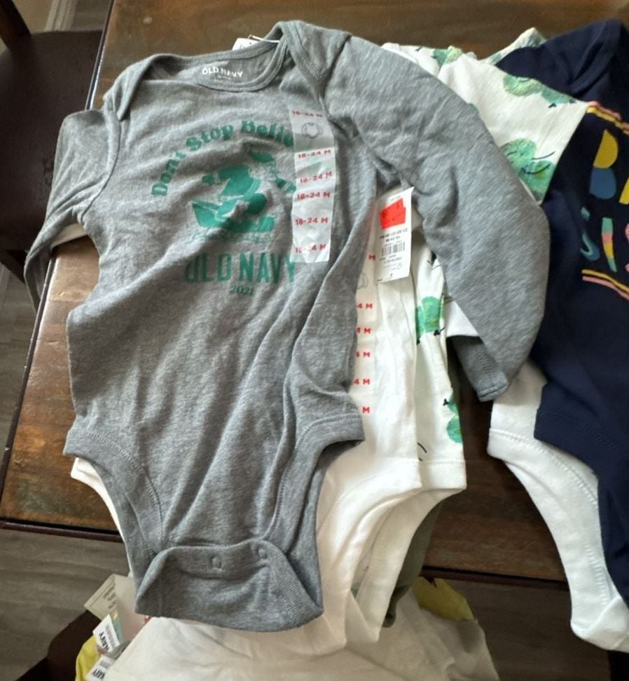 Old Navy Baby Holiday Bodysuit Lot Size 42-pieces 2