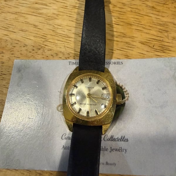 Timex wind sportster Gold Tone Date