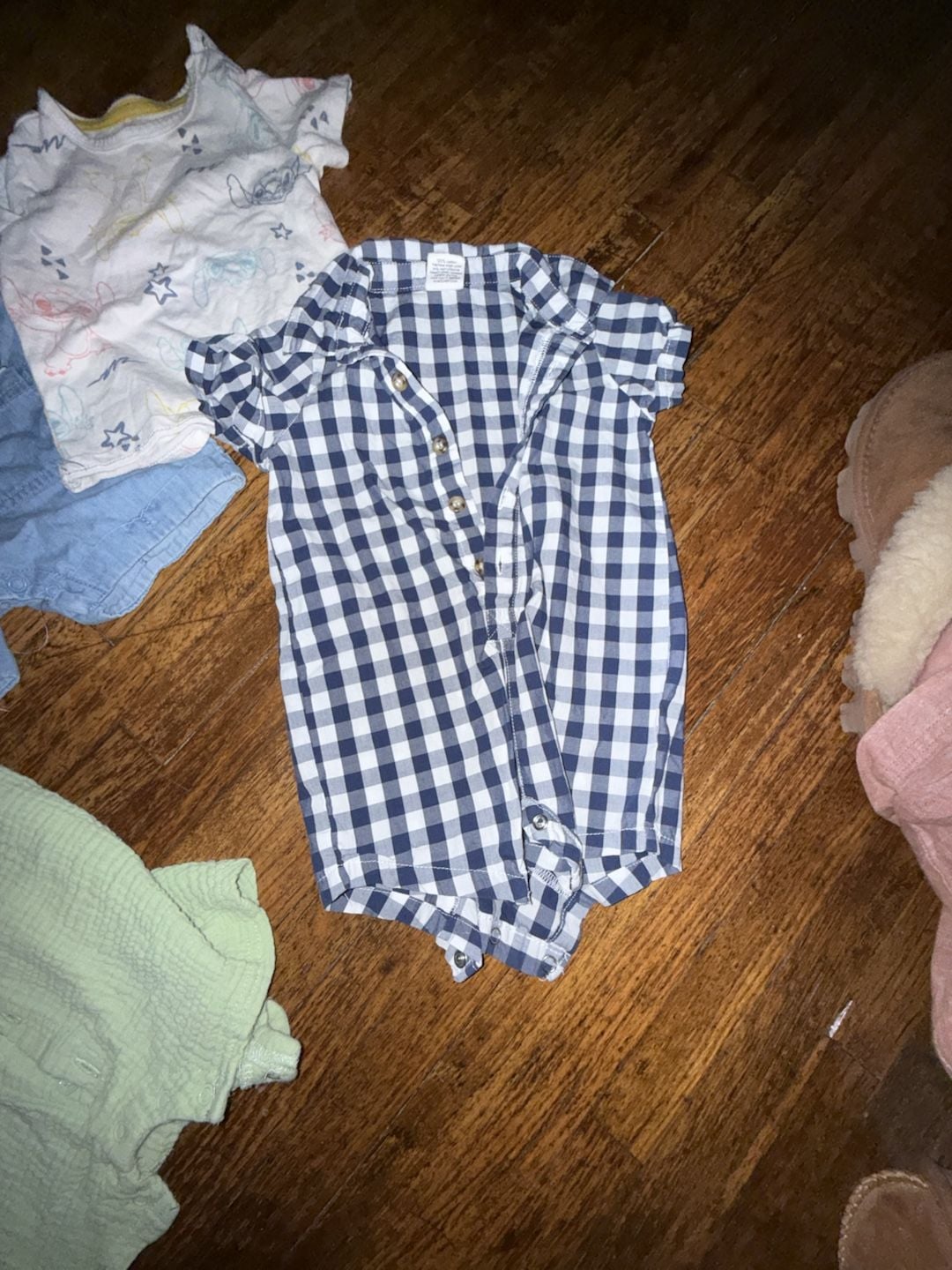 Disney set Size 6-9 Months 3