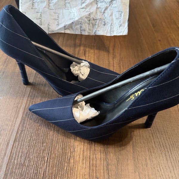 Lulus Navy Blue Pinstripe Pointed Toe Stiletto Heels – Size 6