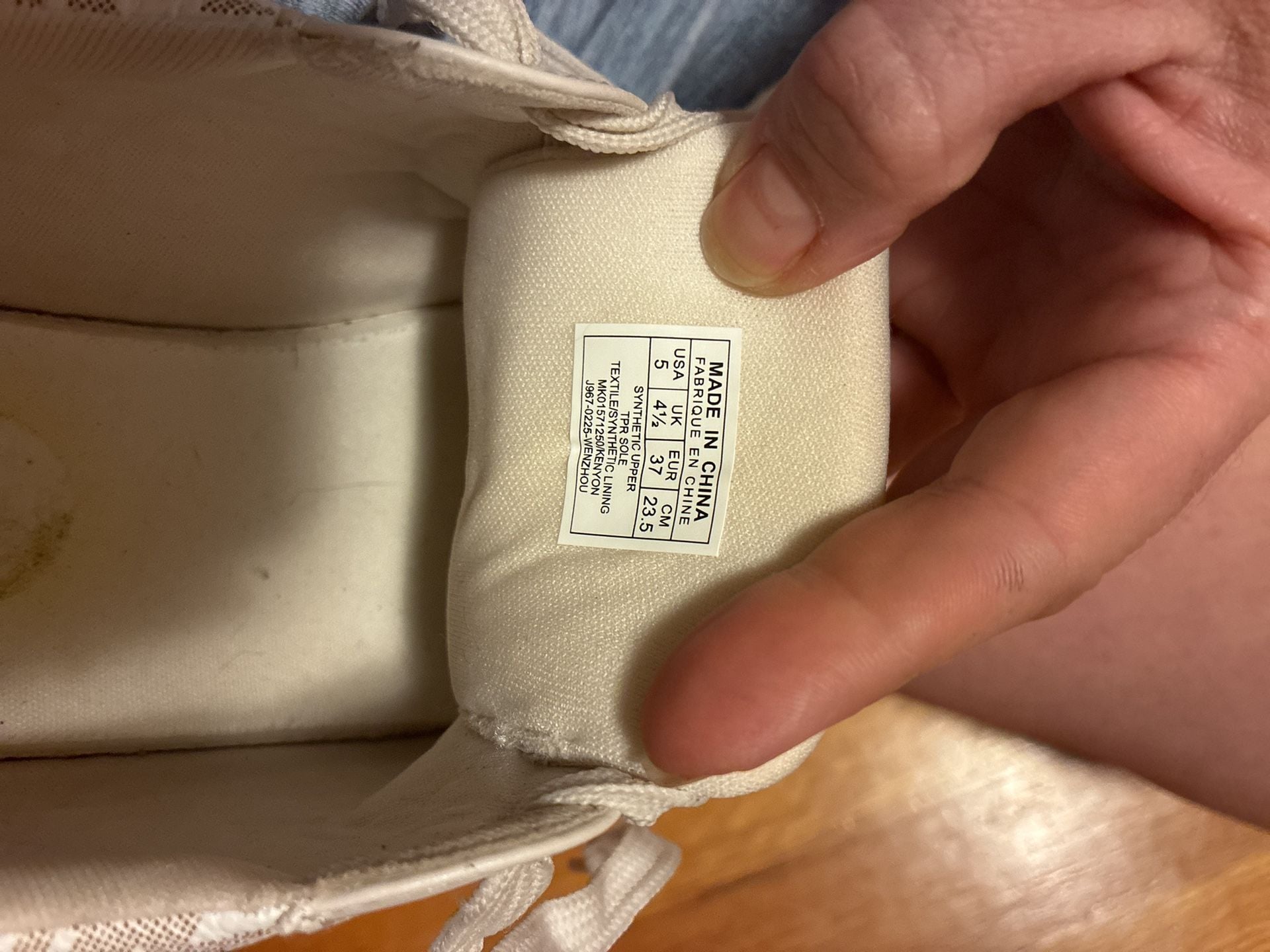 Michael Kors Kenyon Deboss Size 5 Sneakers White Monogram 5
