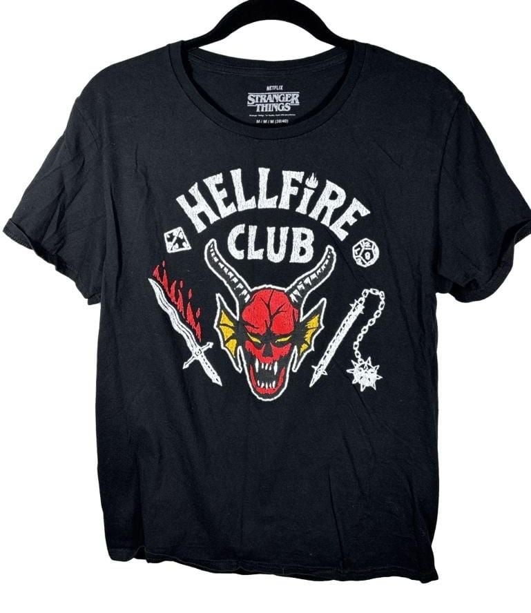 Stranger Things Hellfire Club Graphic T-Shirt Size M Black 2