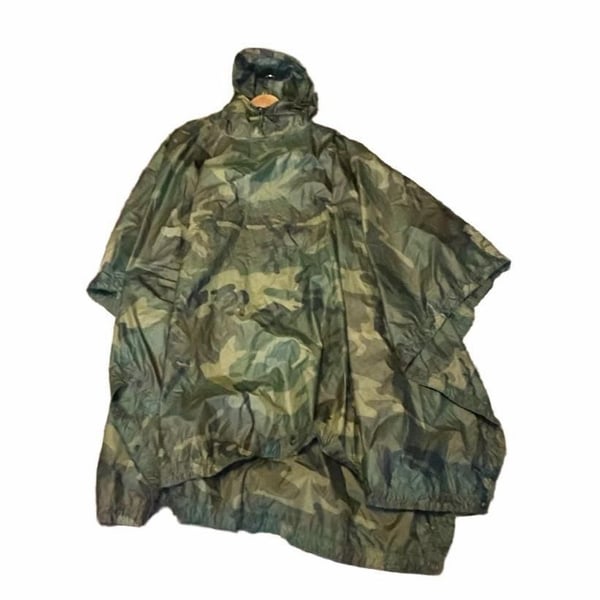 Authentic USGI Wet Weather Poncho Woodland Camouflage Rain Cape M81 