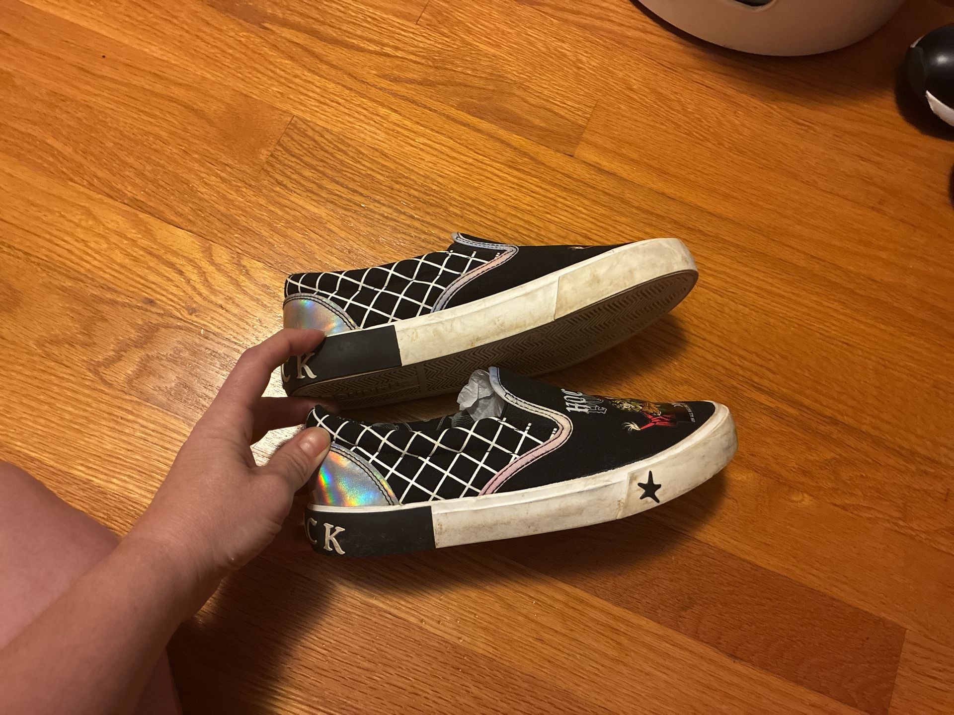 Disney Hocus Pocus Slip-On Sneakers Size 6.5 Black 4