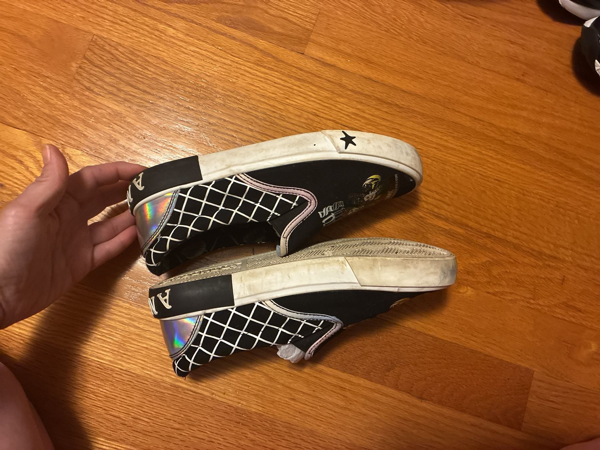 Disney Hocus Pocus Slip-On Sneakers Size 6.5 Black 5