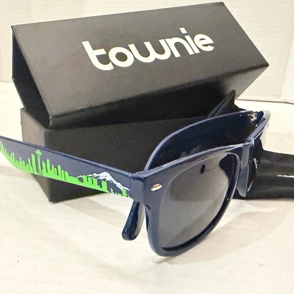 Townie Seattle Skyline Sunglasses Blue with Case