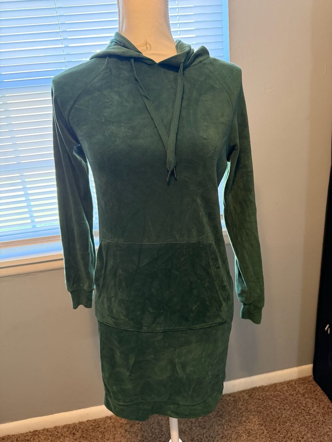 No Boundaries Hoodie Dress Size XS/CH Green Velour Kangaroo Pocket 2