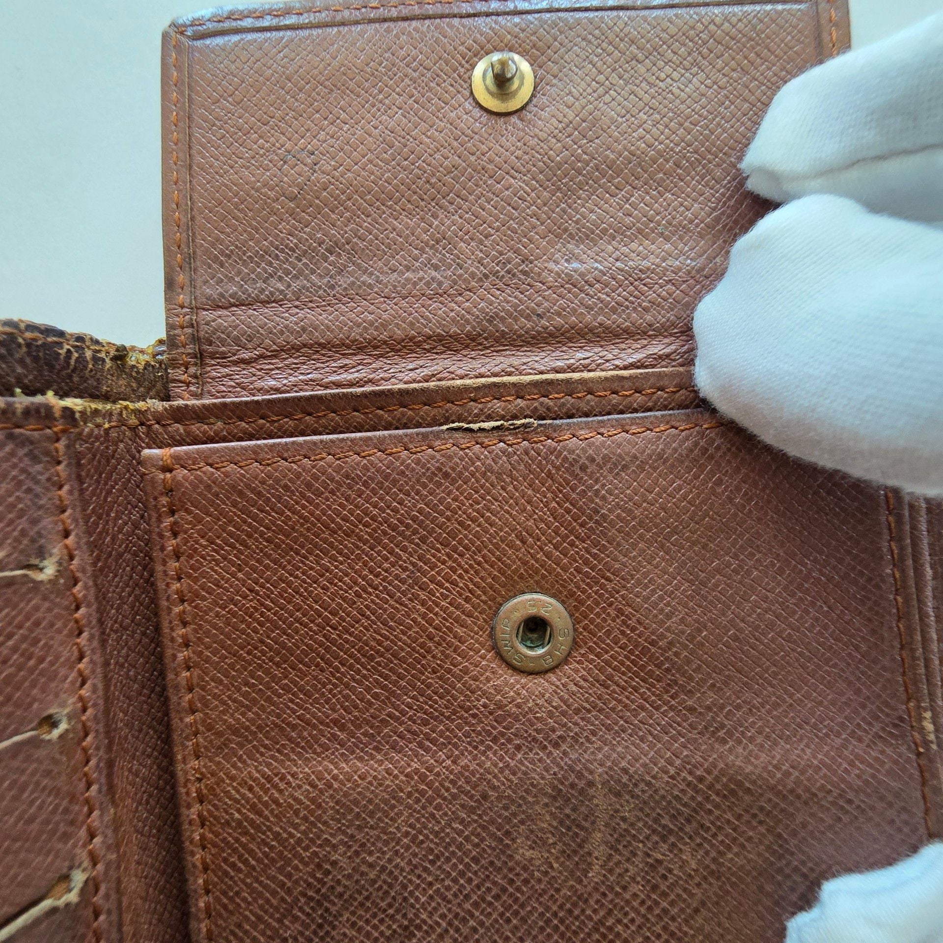 Louis Vuitton Monogram Wallet Brown Used 6