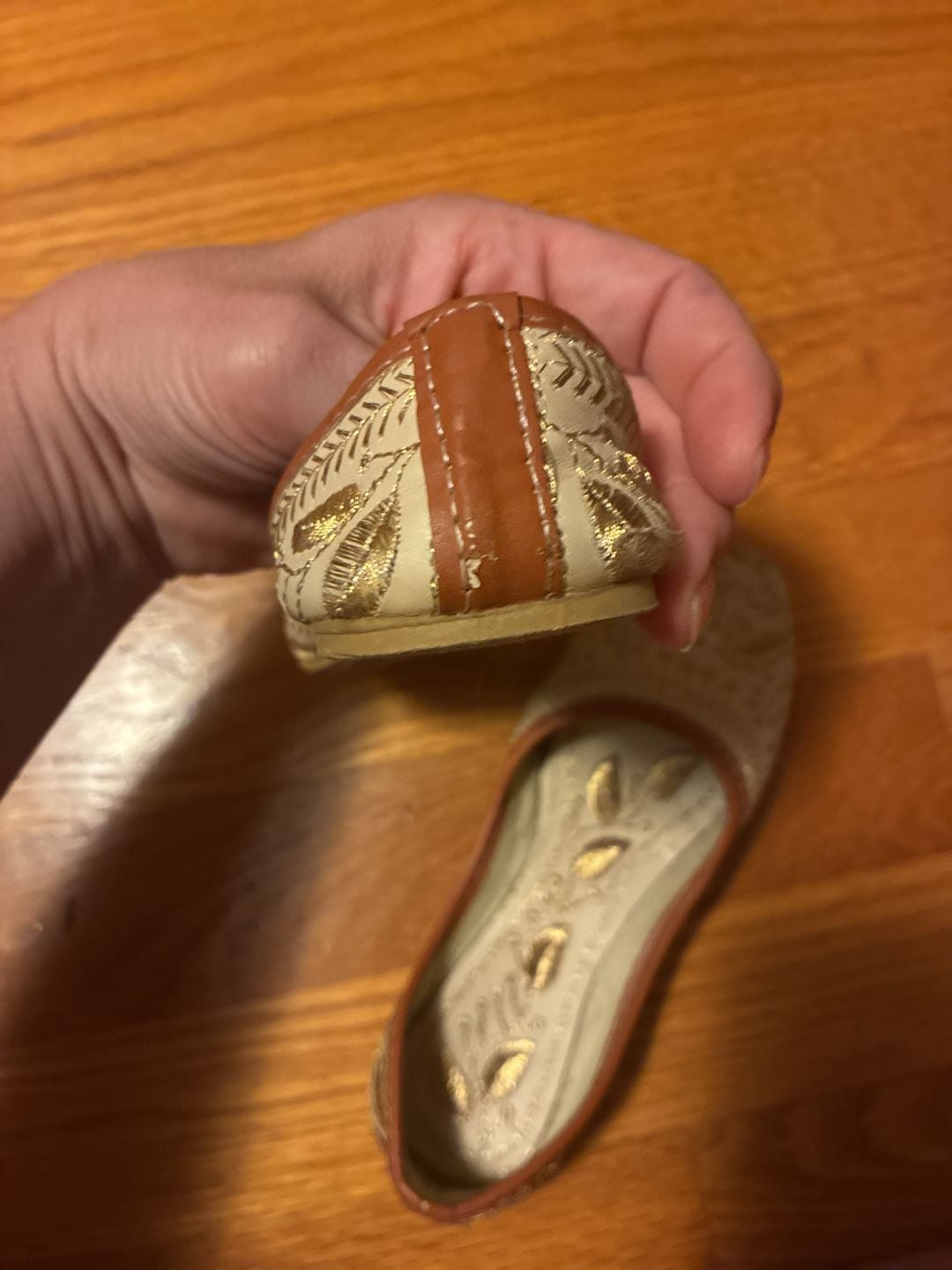 Children’s Apple Handcrafted Jutti Flat Shoes Off White Gold Embroidery 5