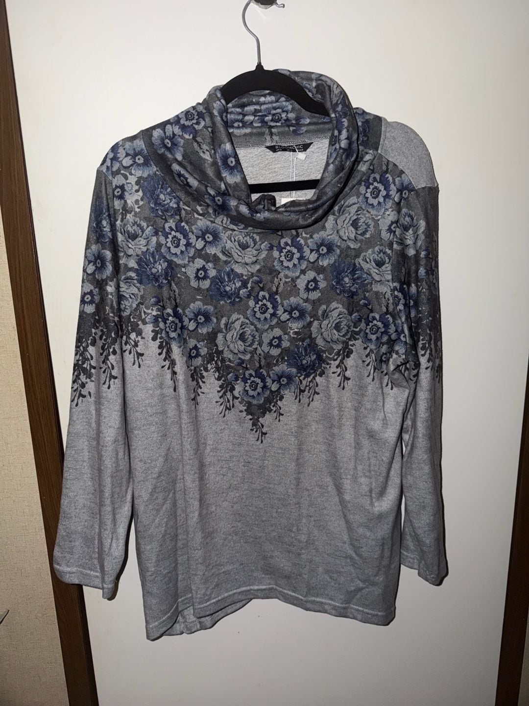 Bloomchic SOFT Floral Cowl Neck Tunic Size 10 Medium Grey Long Sleeve 5