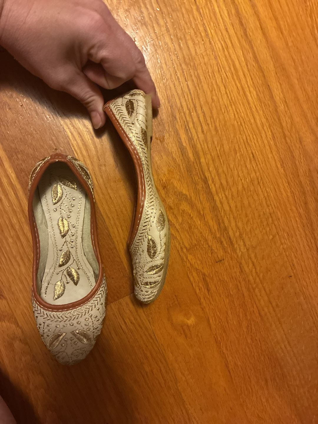 Children’s Apple Handcrafted Jutti Flat Shoes Off White Gold Embroidery 9